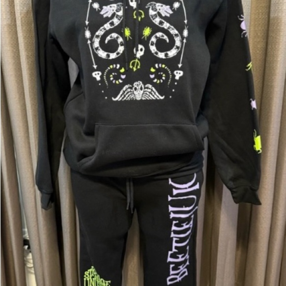 Taking offers! Beetlejuice Black Graphic Hoodie AND matching joggers xxs